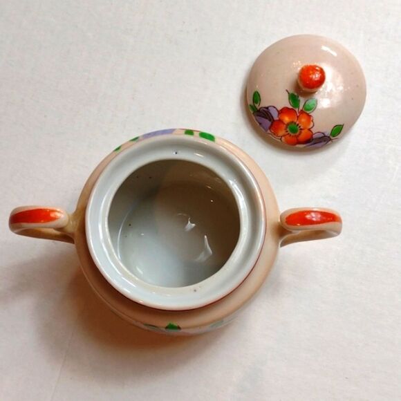 Small Sugar Bowl w/ Lid Cream Coloured Floral Pattern Two Handles Made in Japan - Picture 4 of 8